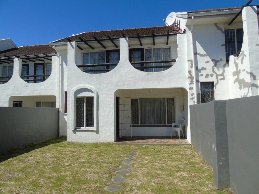 To Let 3 Bedroom Property for Rent in Beacon Bay Eastern Cape